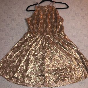 LULU’S Rosegold sequin dress